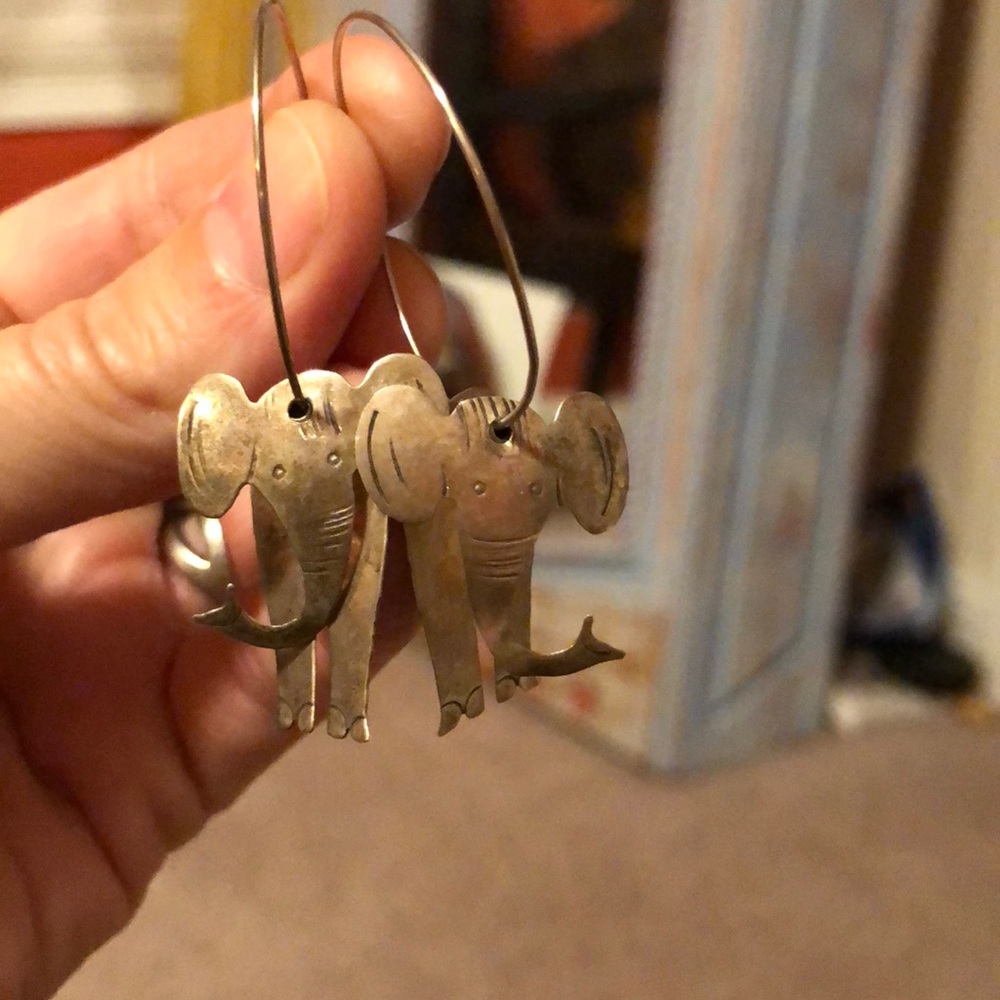 Sterling elephant dangle earrings